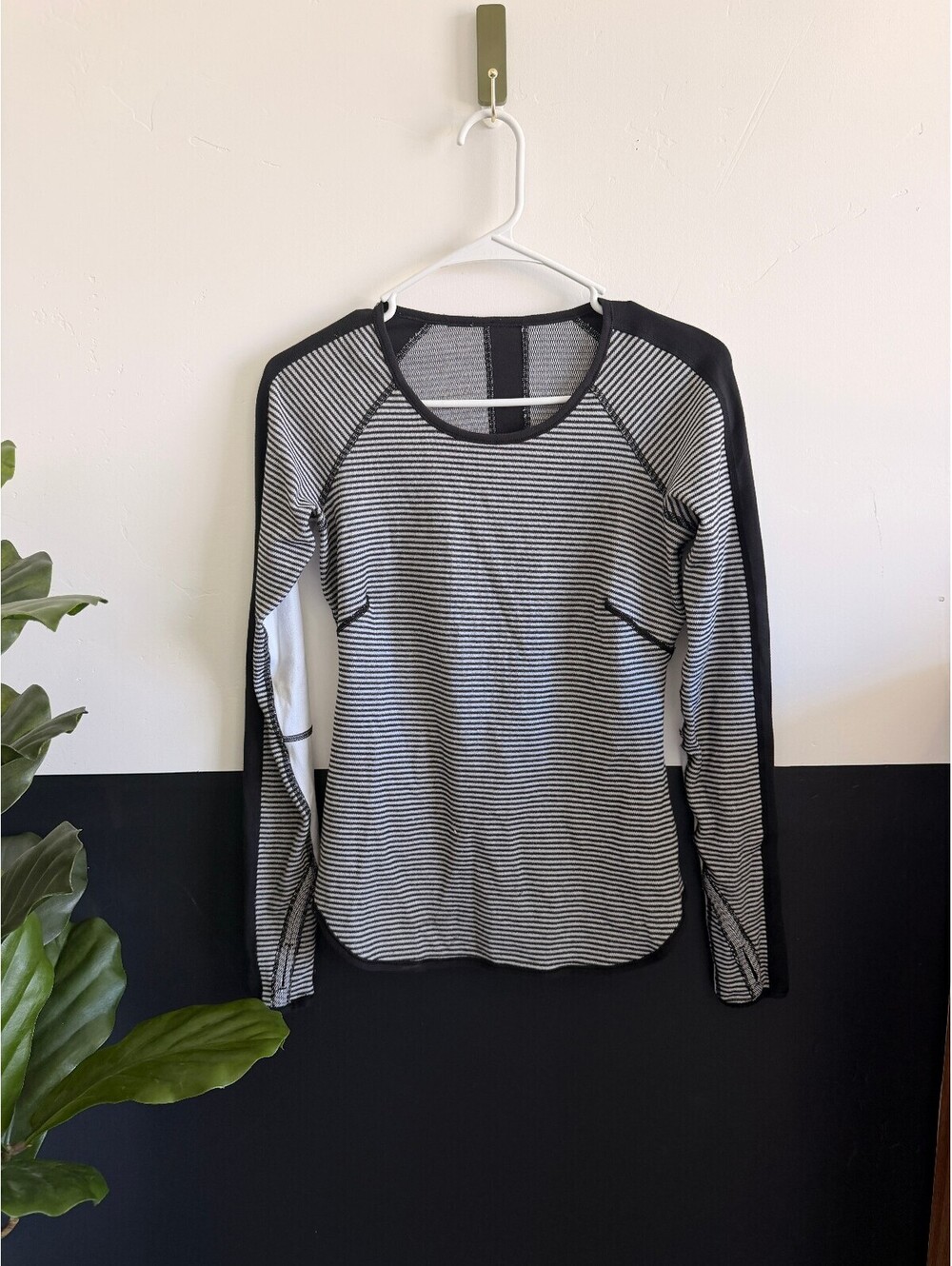 Lululemon Runder Under Long Sleeve